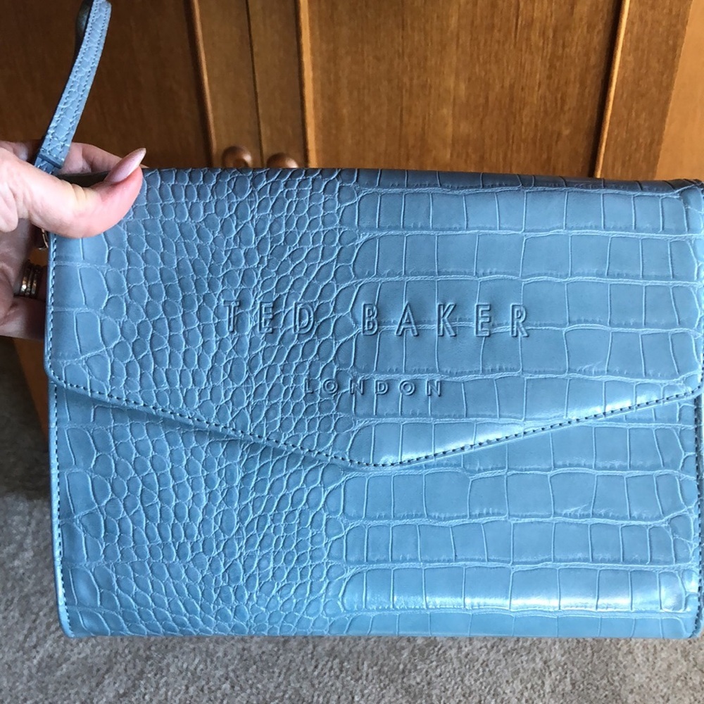 Ted Baker light blue faux crocodile clutch hand purse magnetic close 7 x10 - Picture 4 of 6